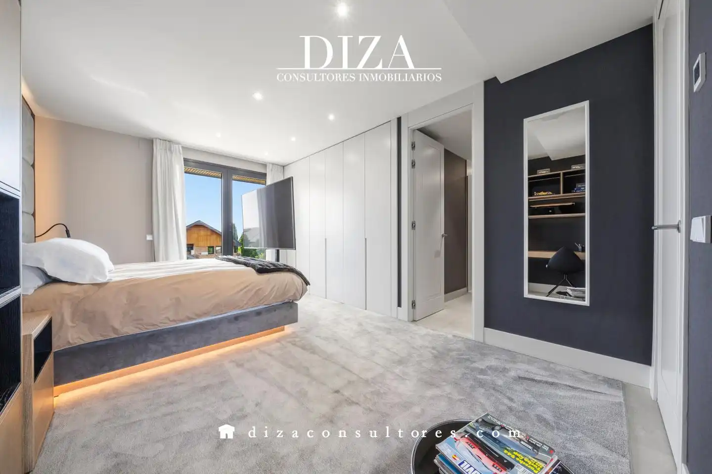 Bedroom of Houses for sale in Las Rozas de Madrid  with Air Conditioner, Heating and Private garden