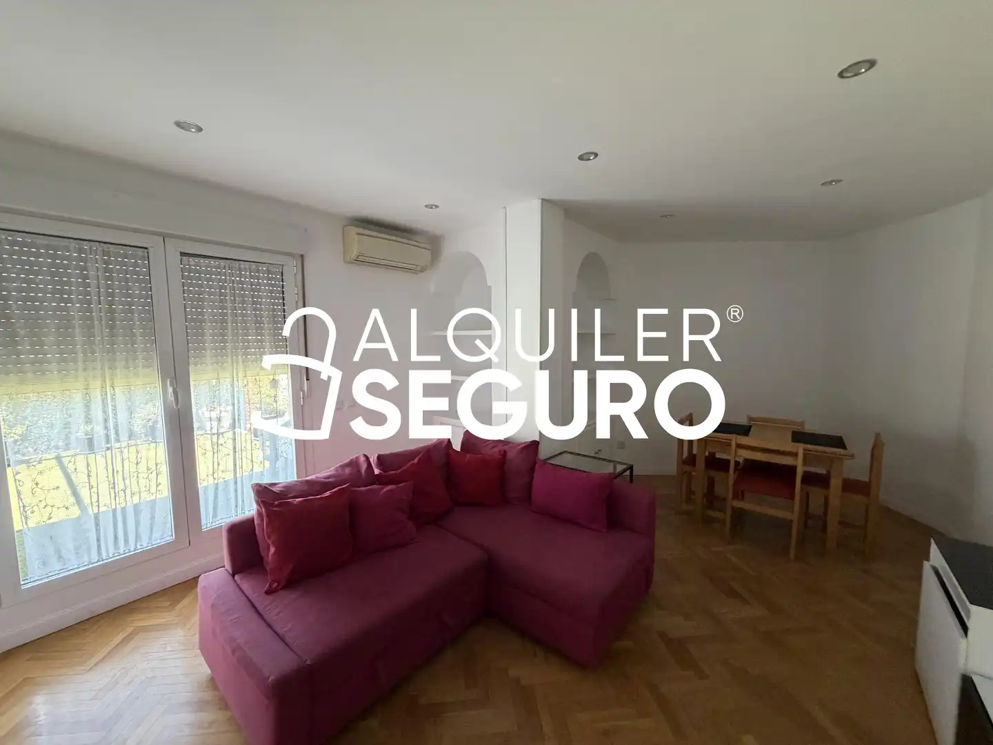 Living room of Flat for rent in Madrid  with Air Conditioner, Heating and Terrace