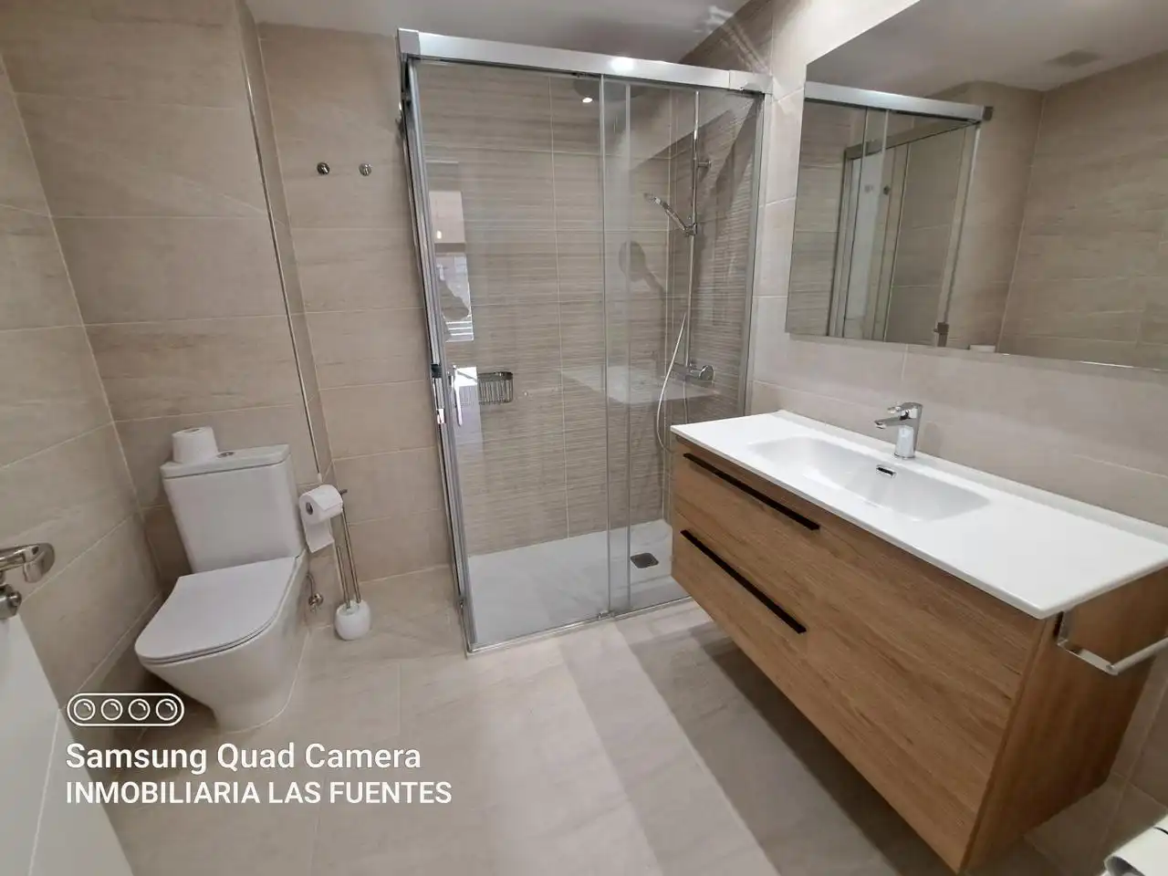 Baño de Piso de alquiler en Zaragoza con Aire acondicionado, Calefacción y Terraza
