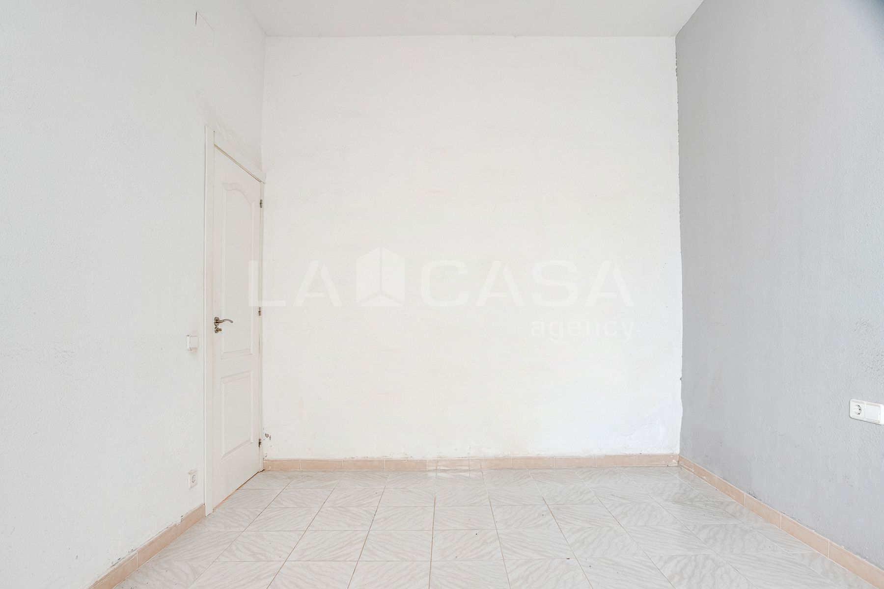 Planta baja for sale in L'Hospitalet de Llobregat  with Terrace and Storage room