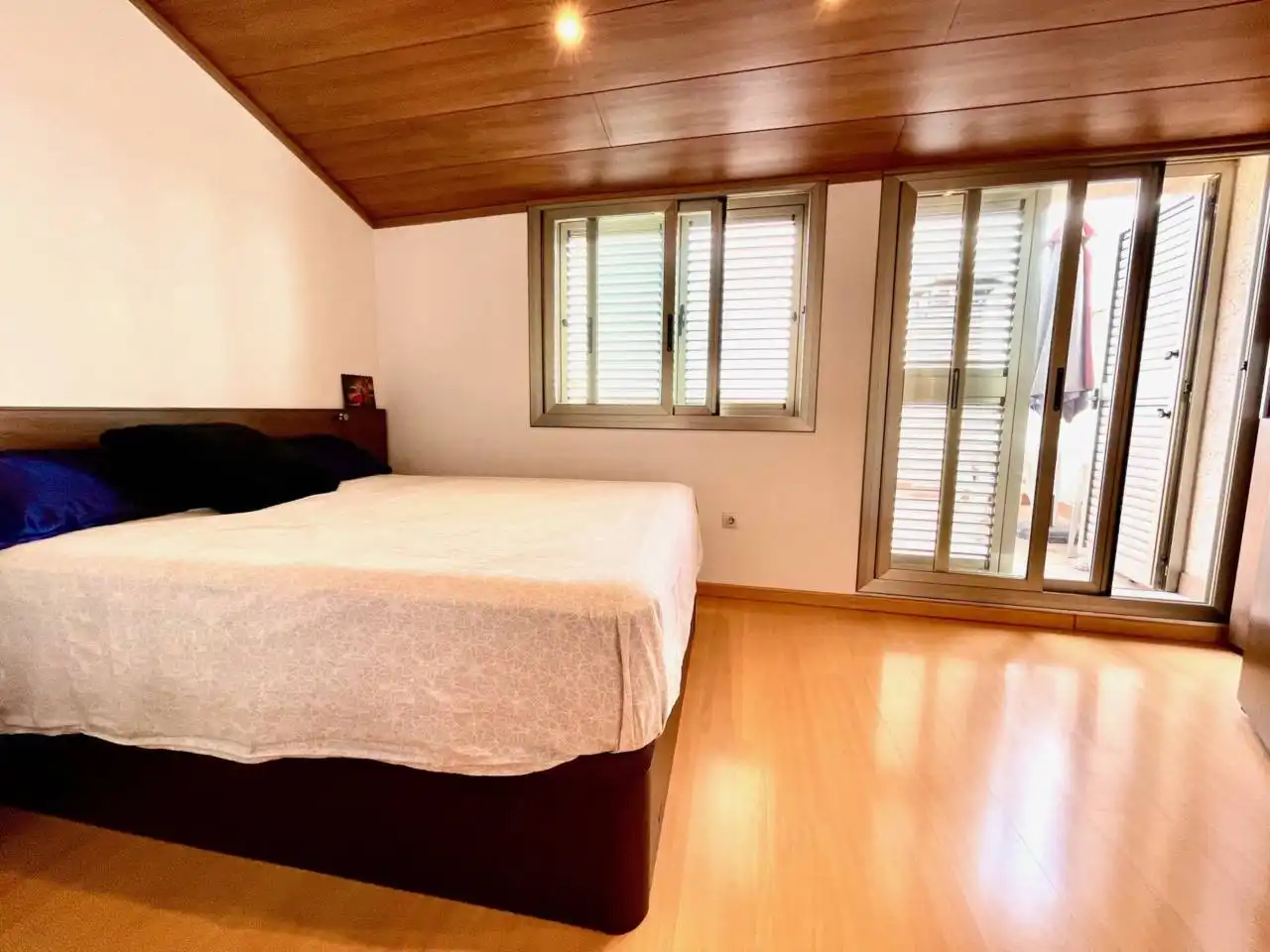 Dúplex en venta en Calle Maternitat d´Elna, Carretera de Vic - Remei