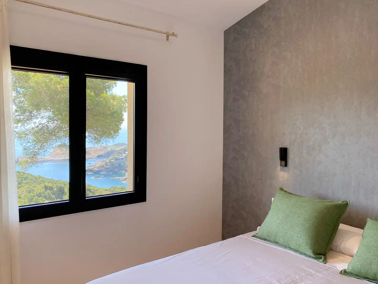 Terraced house with garden for sale in Carrer Medas, imagen 12