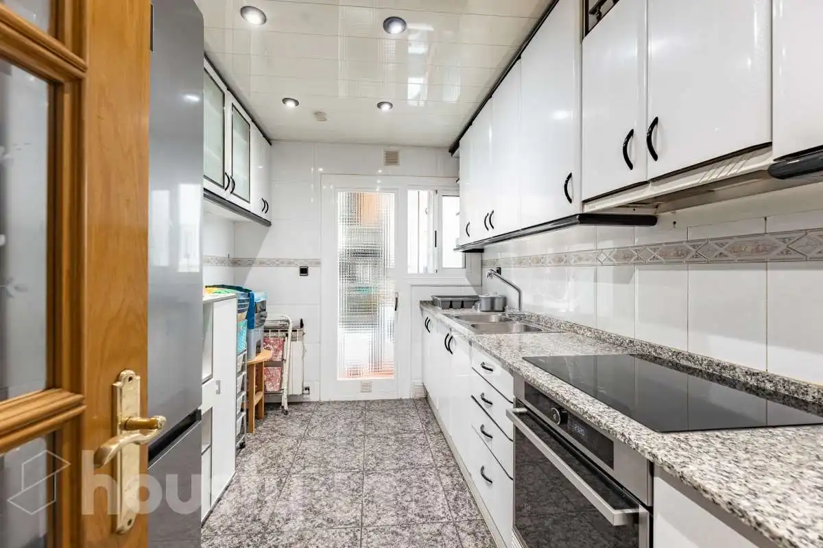 Cocina de Piso en venta en Vilafranca del Penedès con Calefacción, Trastero y Balcón