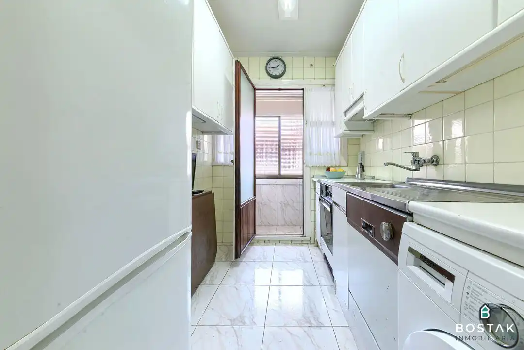 Küche von Wohnung zum Verkauf in Bilbao  mit Heizung und Balkon