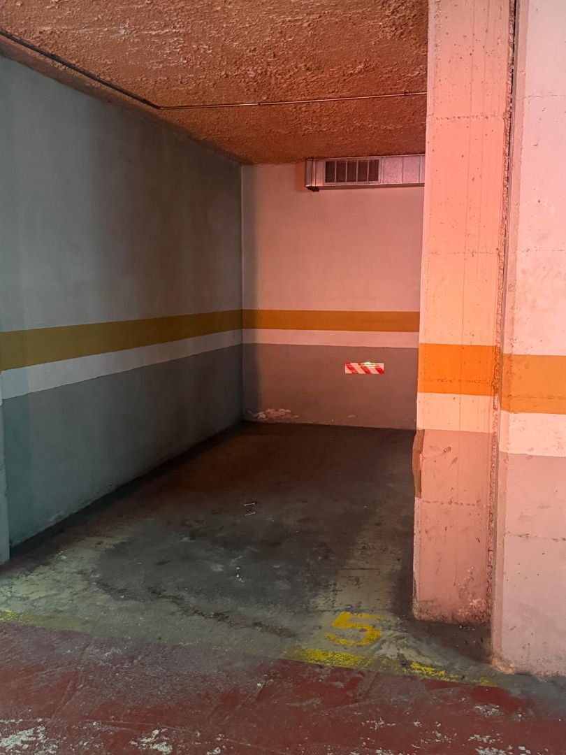Aparcament de Garatge en venda en Badalona