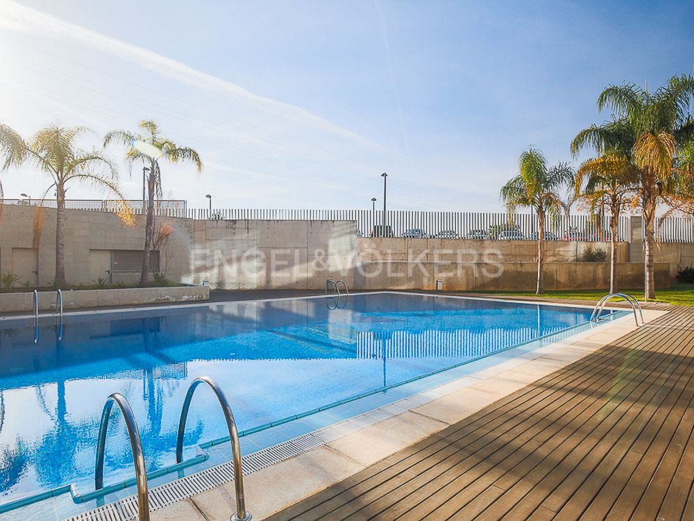 Piscina de Loft de lloguer en  Valencia Capital amb Aire condicionat, Calefacció i Jardí privat