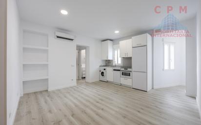 Kitchen of Flat to rent in  Madrid Capital  with Air Conditioner, Heating and Parquet flooring