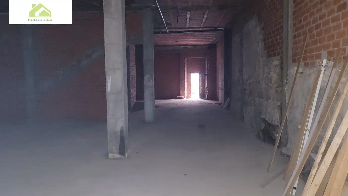 Local comercial en venda a Casco Antiguo