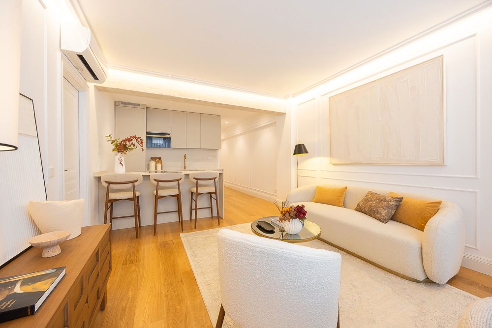 Sala d'estar de Pis en venda en  Madrid Capital amb Aire condicionat, Calefacció i Parquet