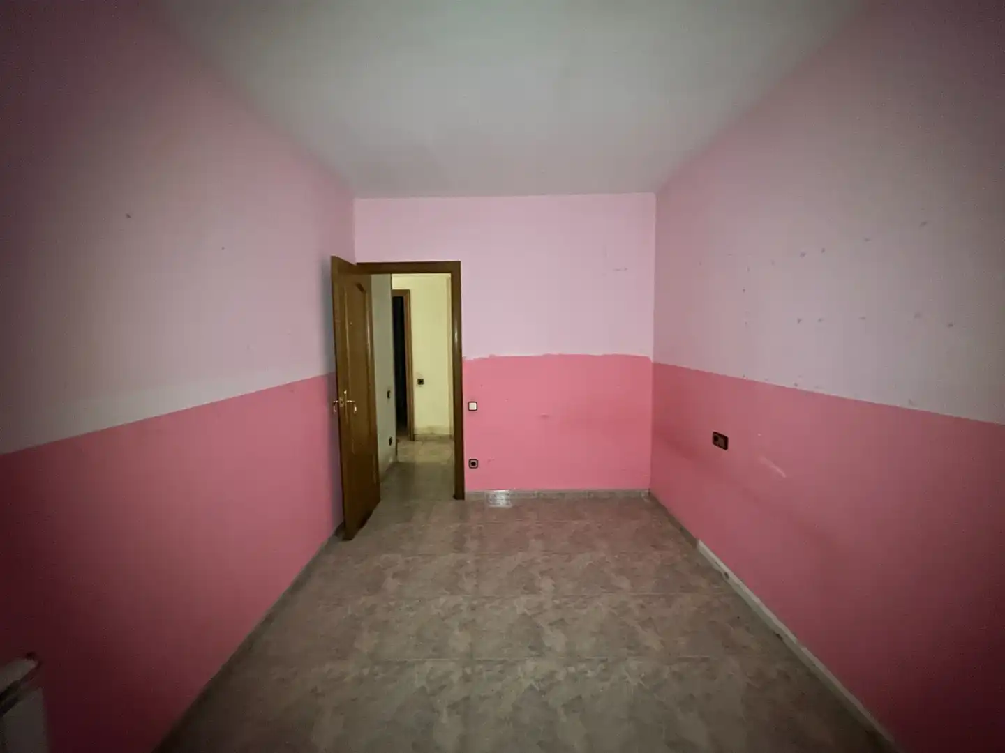 Piso en venta en Girona con Calefacción, Terraza y Balcón