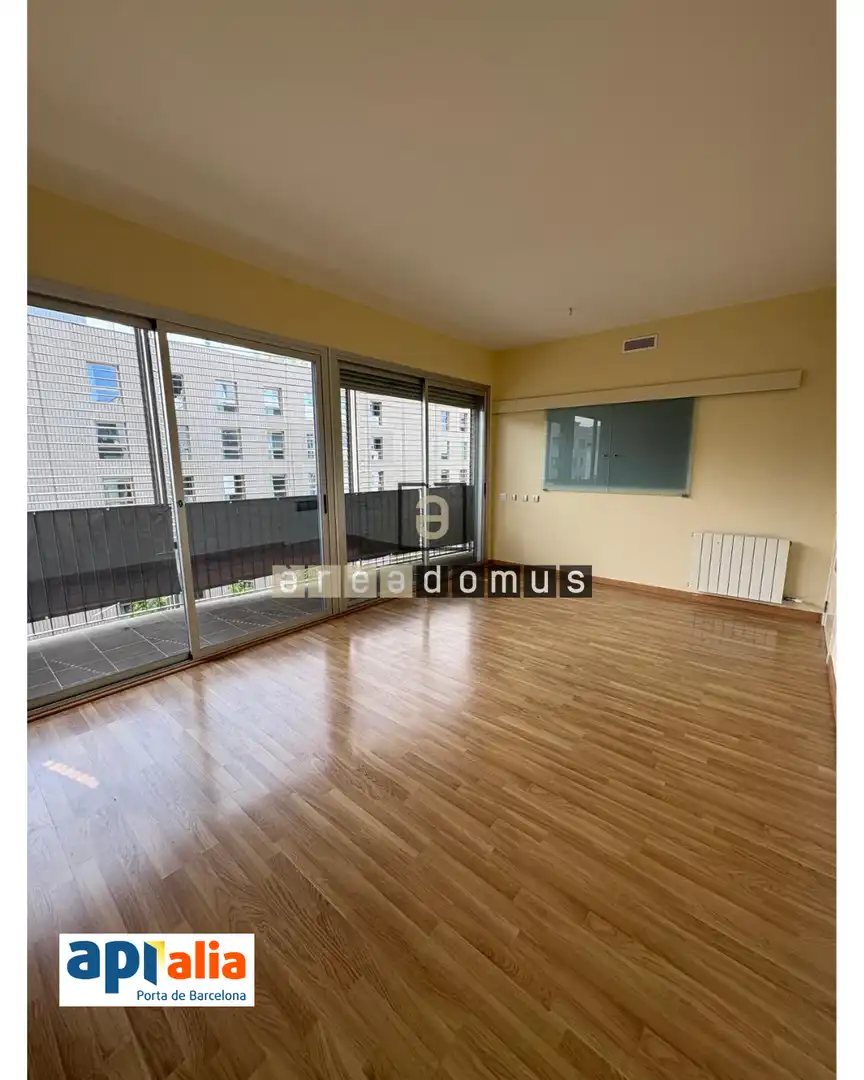 Habitación de Piso en venta en Sant Feliu de Llobregat con Calefacción, Jardín privado y Trastero