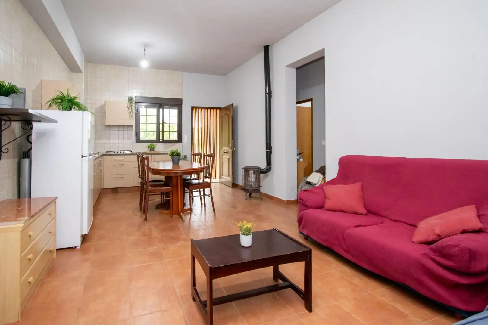 Sala d'estar de Finca rústica en venda en Benlloc amb Jardí privat, Terrassa i Traster