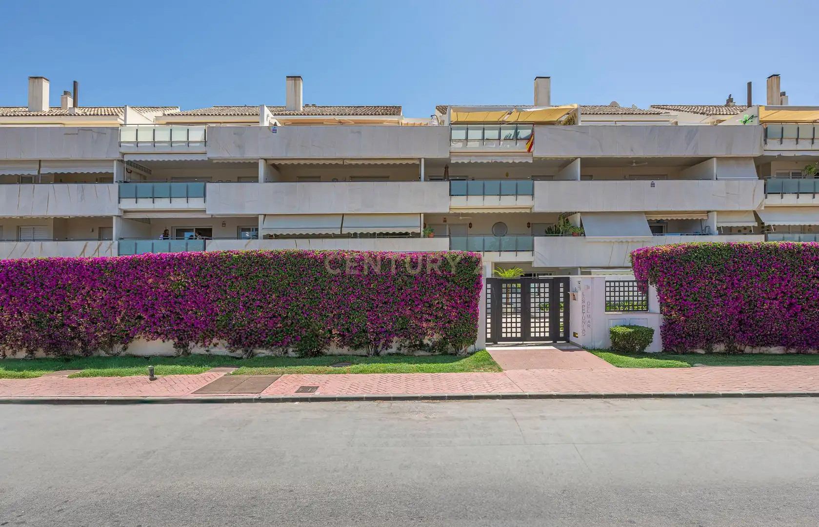 Exterior view of Apartments for sale in Marbella  with Air Conditioner, Swimming Pool and Washing machine