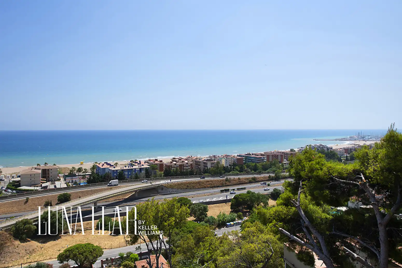 Außenansicht von Haus oder Chalet zur Miete in Sitges mit Klimaanlage, Terrasse und Möbliert