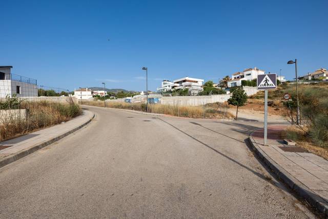Terreno residencial en Venta en Calle Cullar Vega, 42 en Altos de la Zubia
