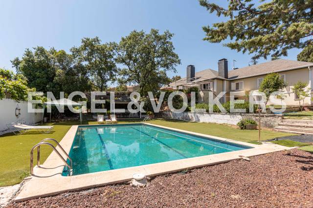 Casa-chalet en Venta en Villafranca del Castillo