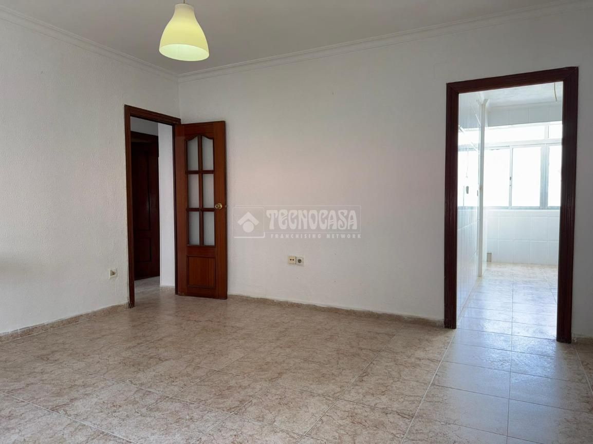 Flat for sale in  Sevilla Capital