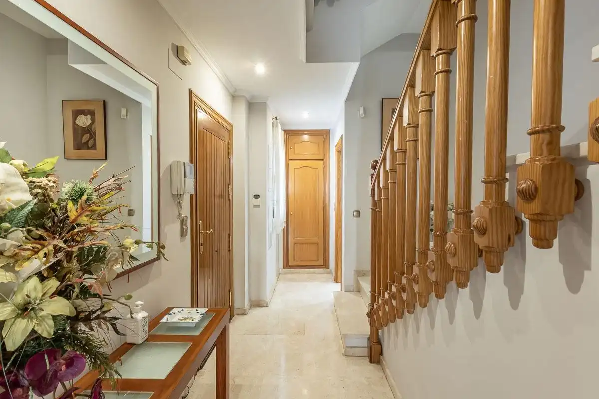 Casa adosada en venta en Granada con Calefacción, Jardín privado y Terraza