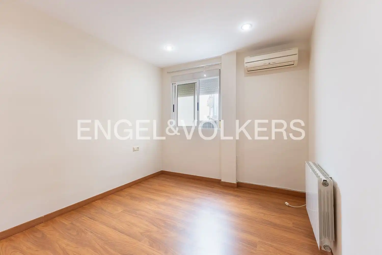 Flat for rent in Plaça dels Furs, El Carme