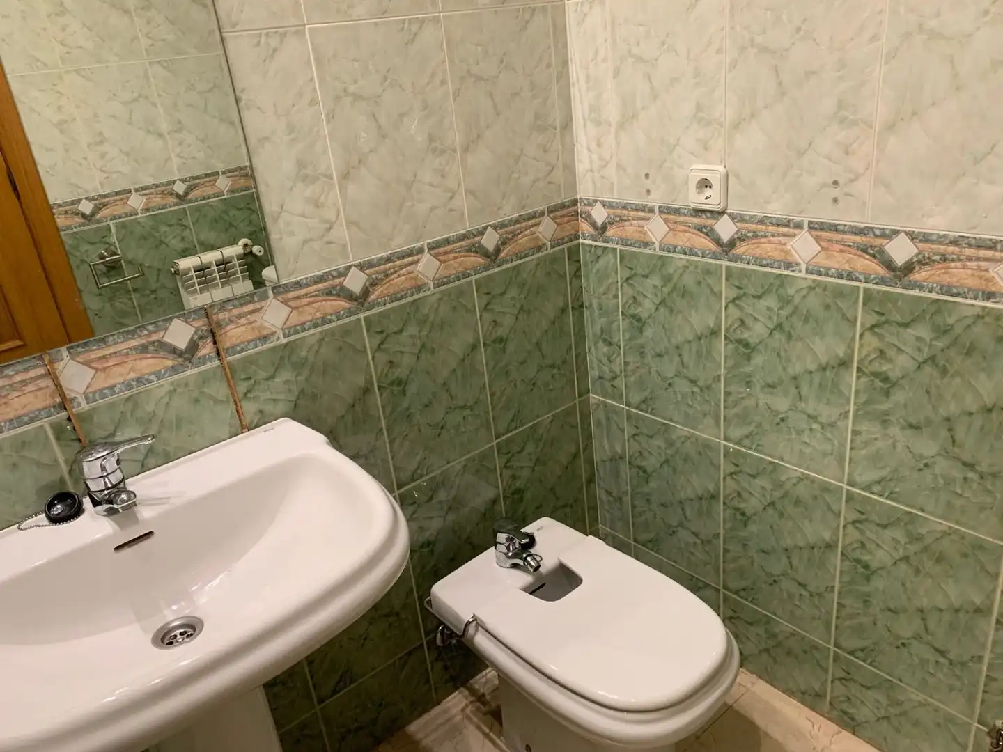 Baño de Dúplex de alquiler en Cáceres con Calefacción