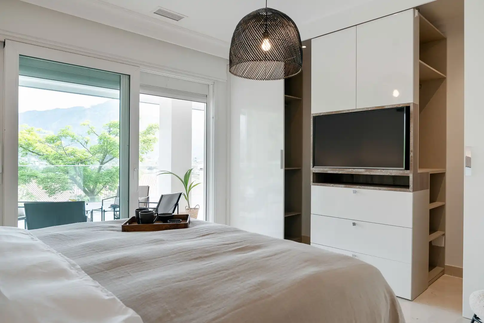 Habitación de Planta baja en venta en Marbella con Aire acondicionado, Calefacción y Jardín privado
