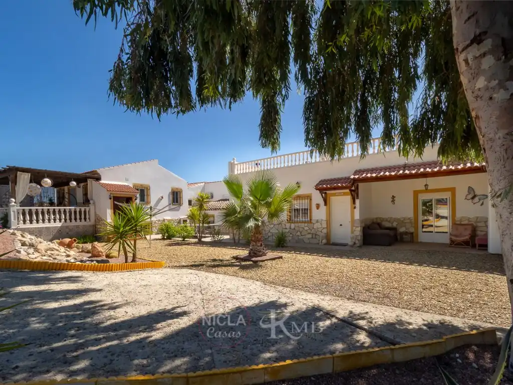 Finca rústica en venta en Albox