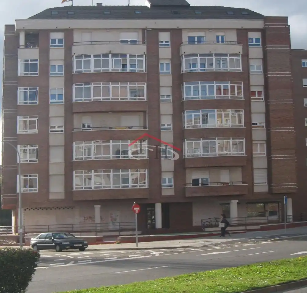 Local comercial en venda a PRÍNCIPE DE ASTURIAS, imagen 2