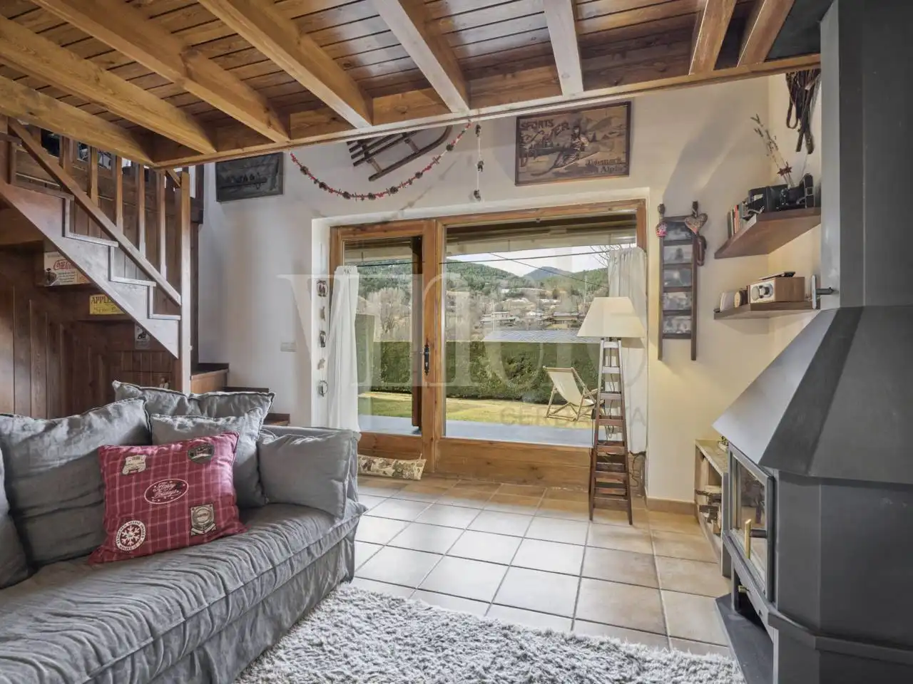 Sala de estar de Casa o chalet en venta en Bellver de Cerdanya con Calefacción, Jardín privado y Parquet