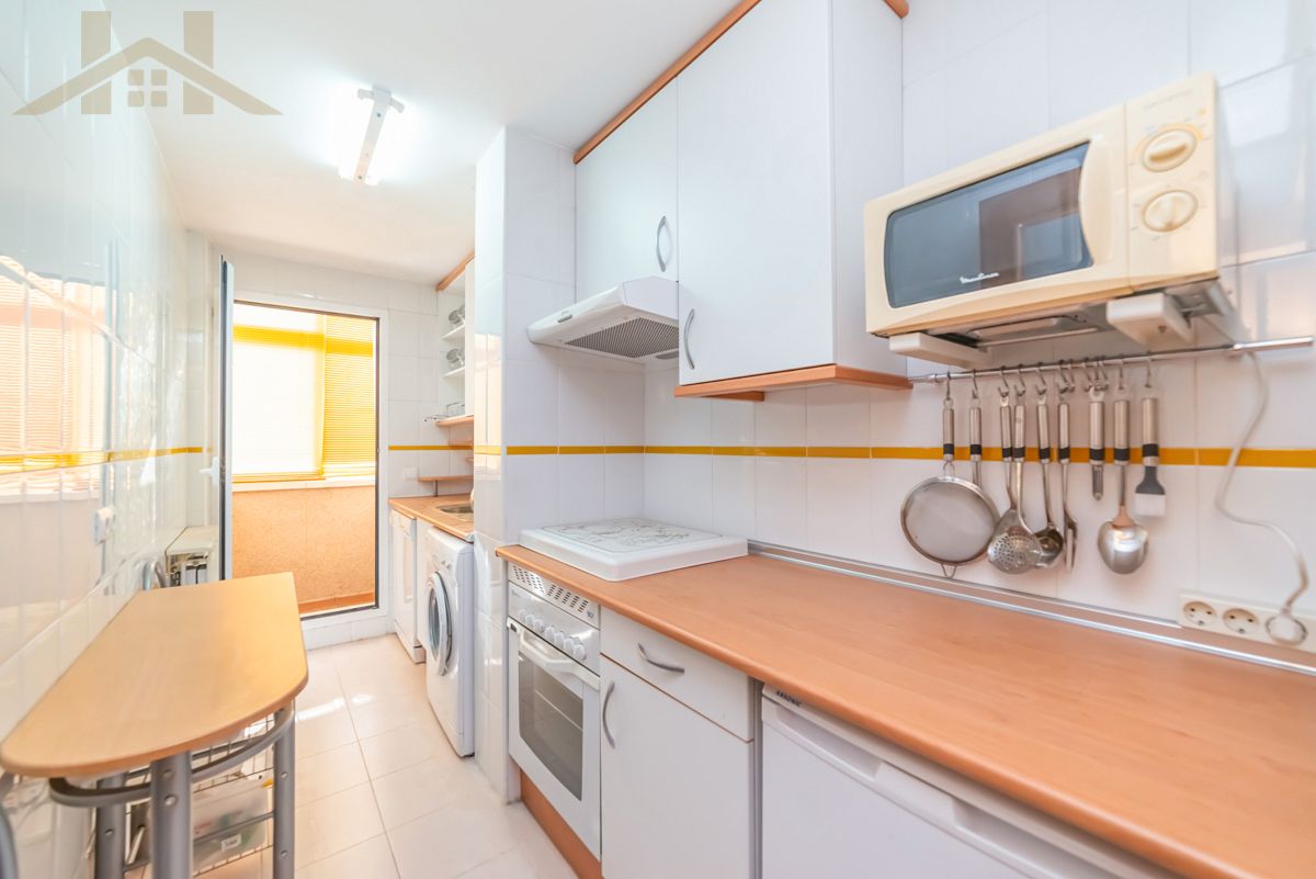 Kitchen of Flat for sale in Arroyomolinos (Madrid)  with Heating, Storage room and Community pool