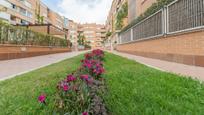 Vista exterior de Àtic en venda en Alcobendas amb Aire condicionat, Calefacció i Jardí privat