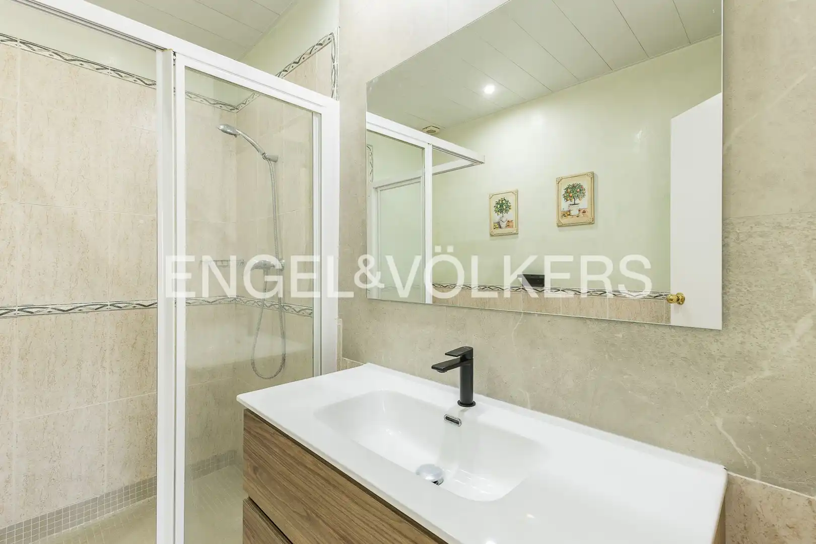 Bathroom of Houses for rent in Castelldefels  with Air Conditioner, Heating and Private garden