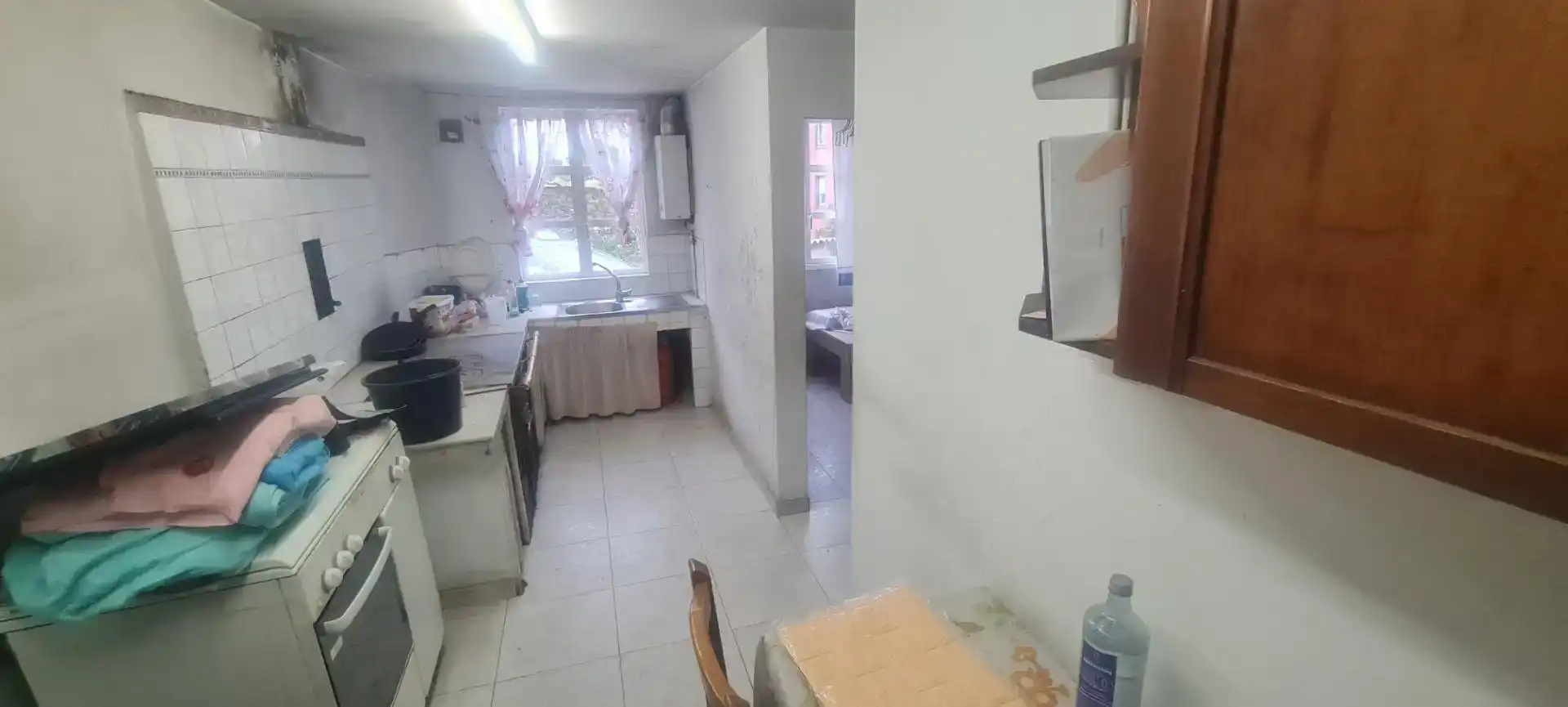 Cuina de Casa adosada en venda en Santa Comba amb Traster, Moblat i Rentadora
