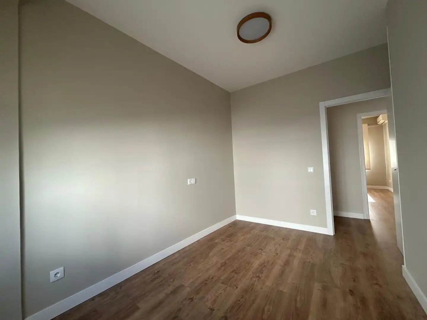 Bedroom of Flat for rent in Madrid  with Air Conditioner, Heating and Terrace