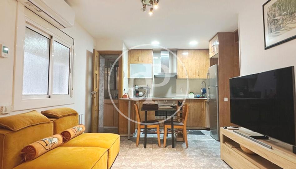 Photo 1 of Flat to rent in Carrer Bòbiles, La Florida, Barcelona