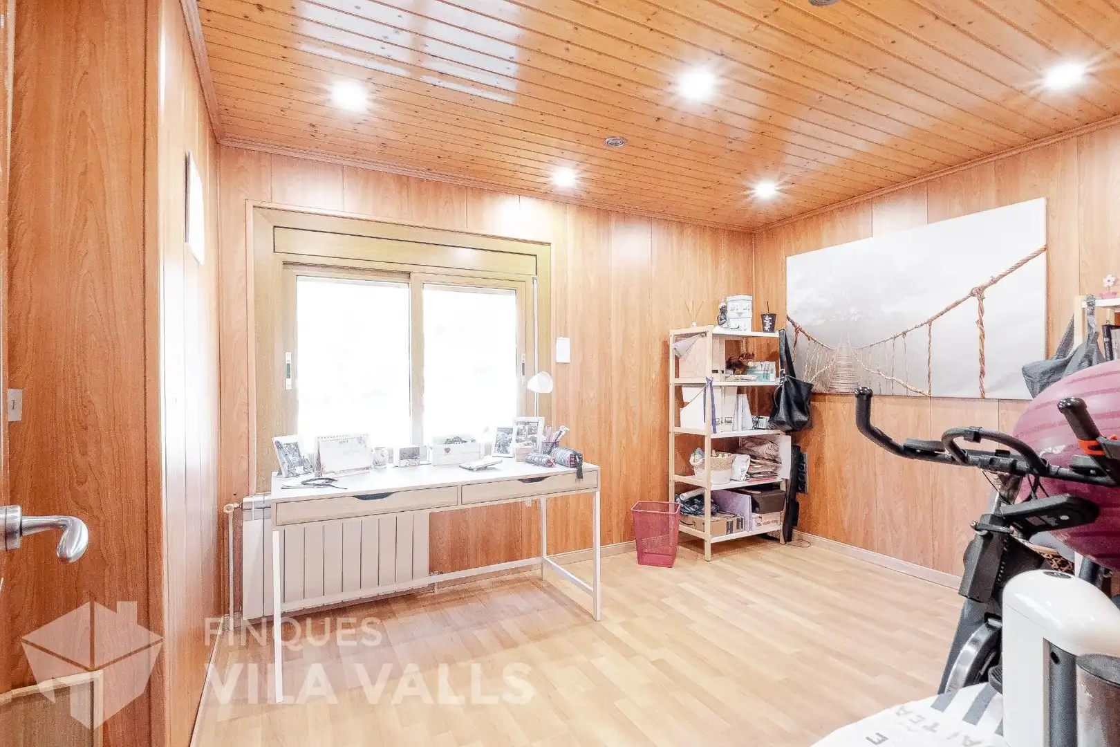 Dormitori de Casa o xalet en venda en Sant Quirze Safaja amb Jardí privat, Parquet i Terrassa