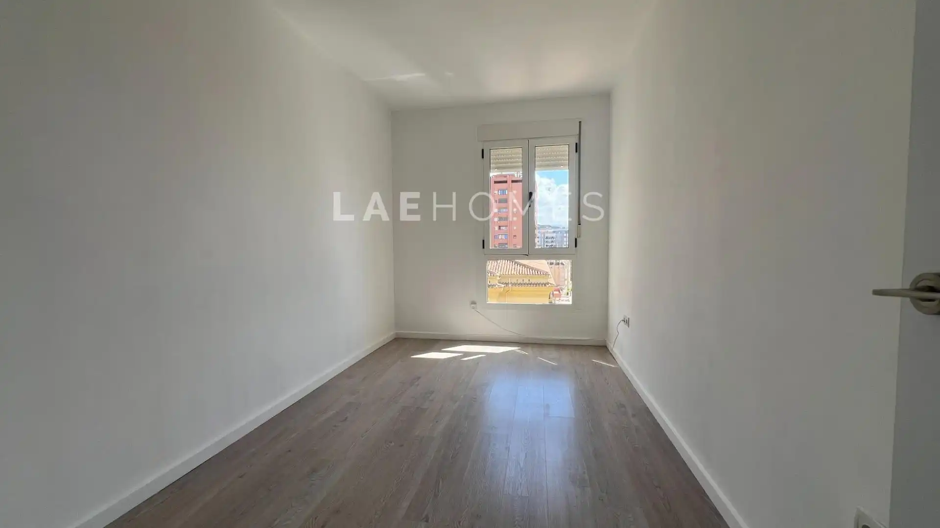 Schlafzimmer von Dachboden zur Miete in Málaga mit Parkett