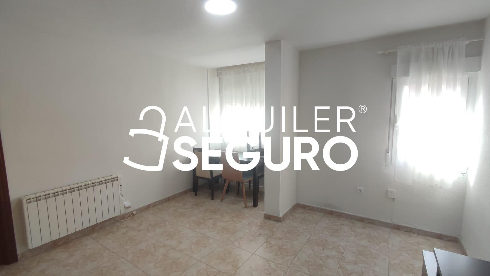 Dormitori de Pis de lloguer en  Madrid Capital amb Calefacció i Moblat