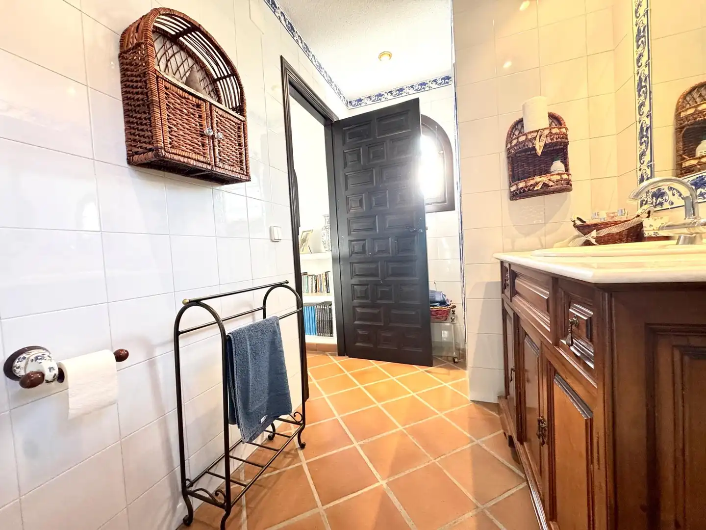 Bathroom of Houses for sale in Mutxamel  with Air Conditioner, Private garden and Terrace