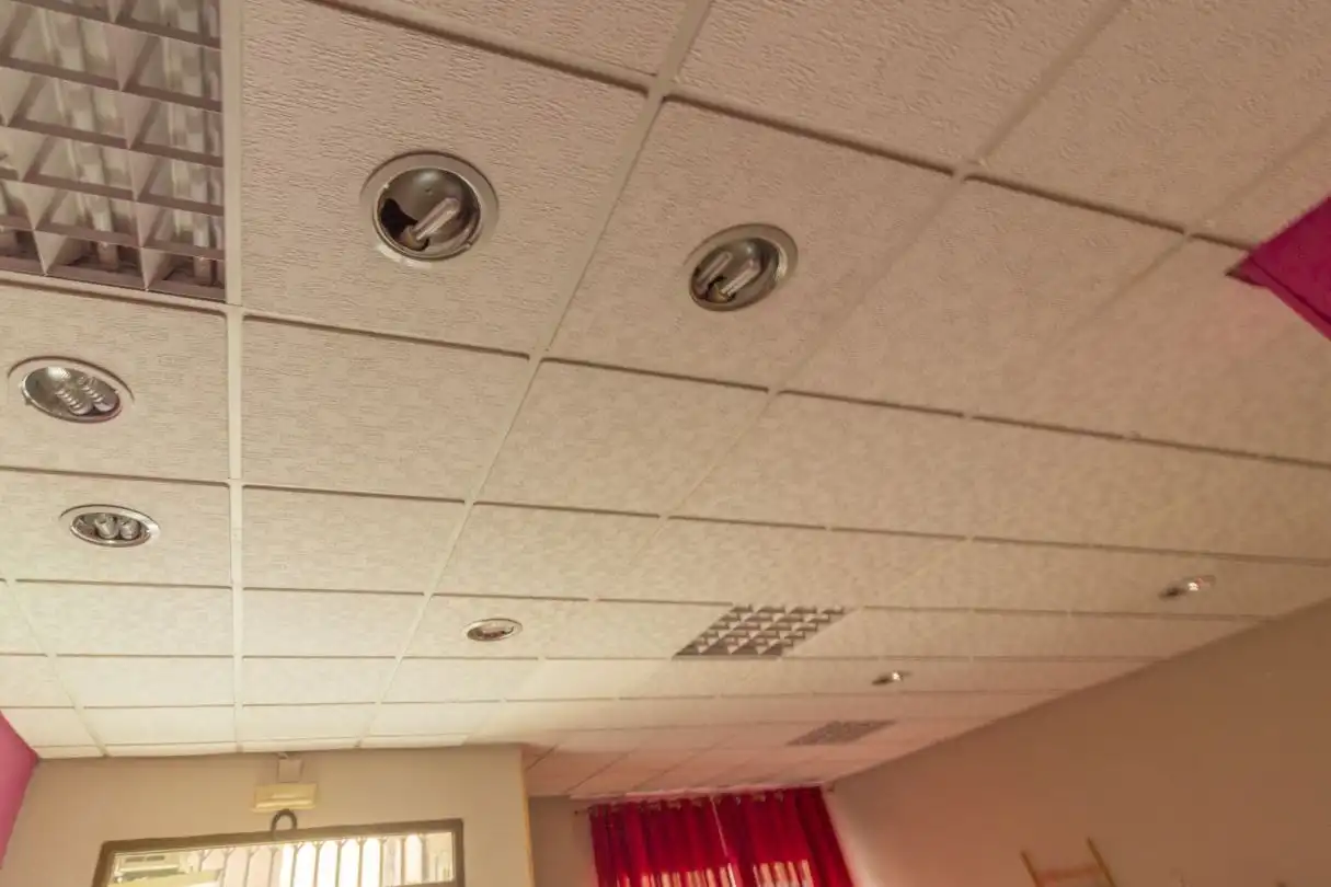 Commercial properties for sale in Yepes  with Air Conditioner