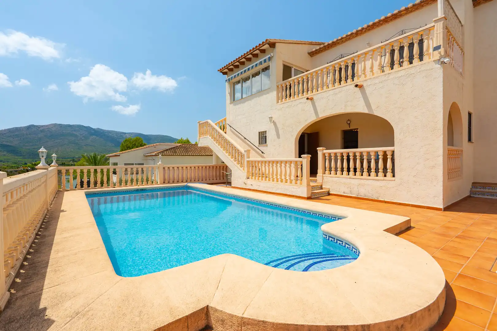 Detached house with pool for sale in Xaló, imagen 3
