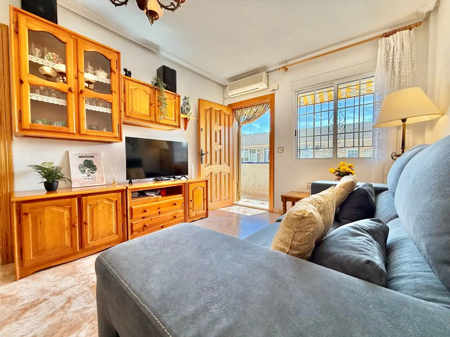 Sala de estar de Casa o chalet en venta en San Pedro del Pinatar con Aire acondicionado, Jardín privado y Terraza