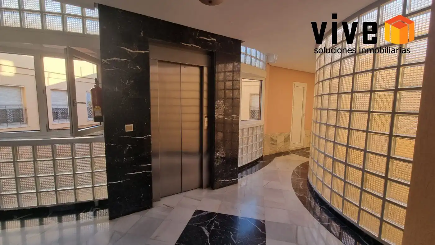 Flat with lift to rent in Calle Rafael Salas González, imagen 24