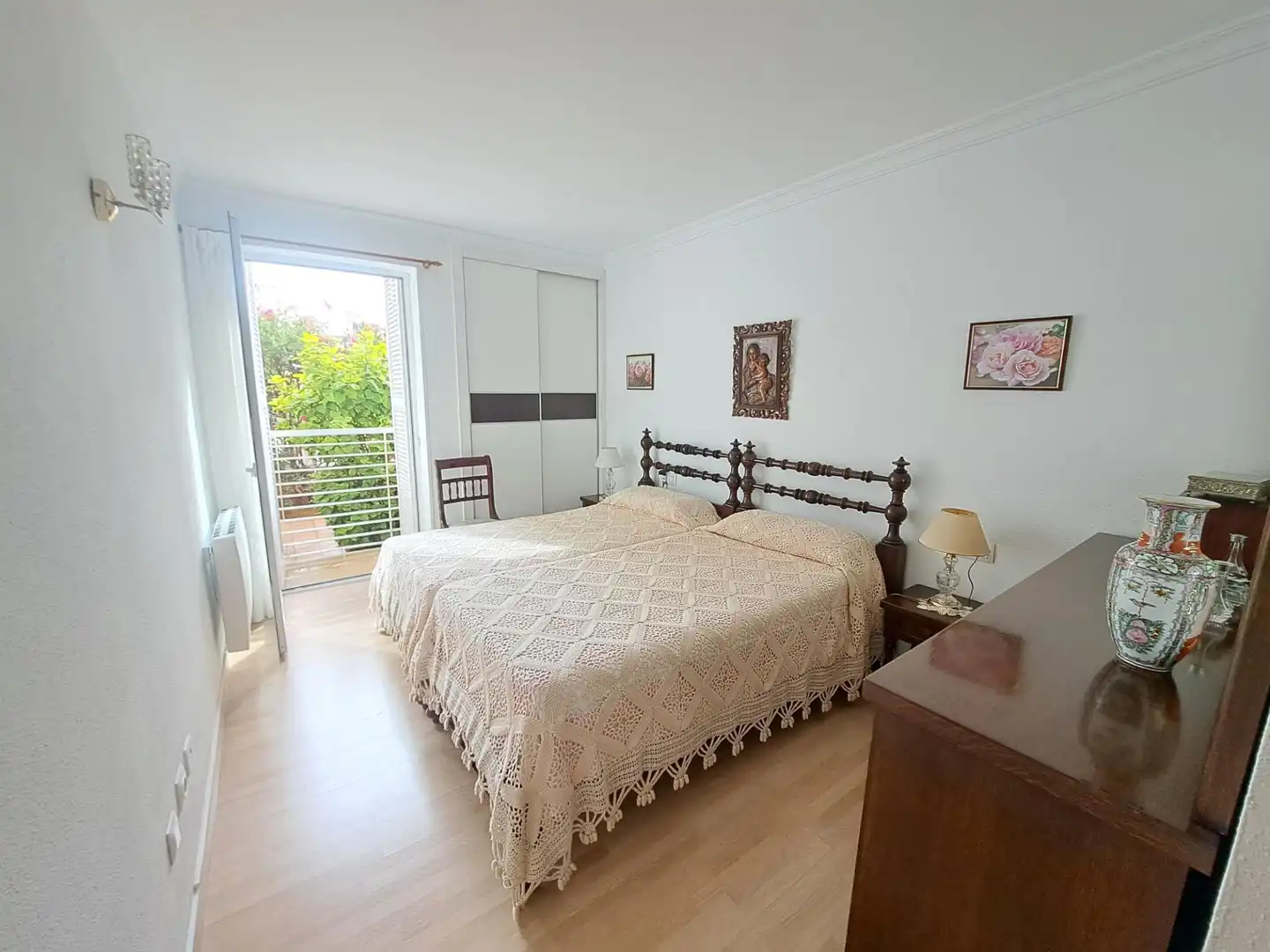 Schlafzimmer von Erdgeschoss zum Verkauf in Calvià mit Privatgarten, Parkett und Terrasse