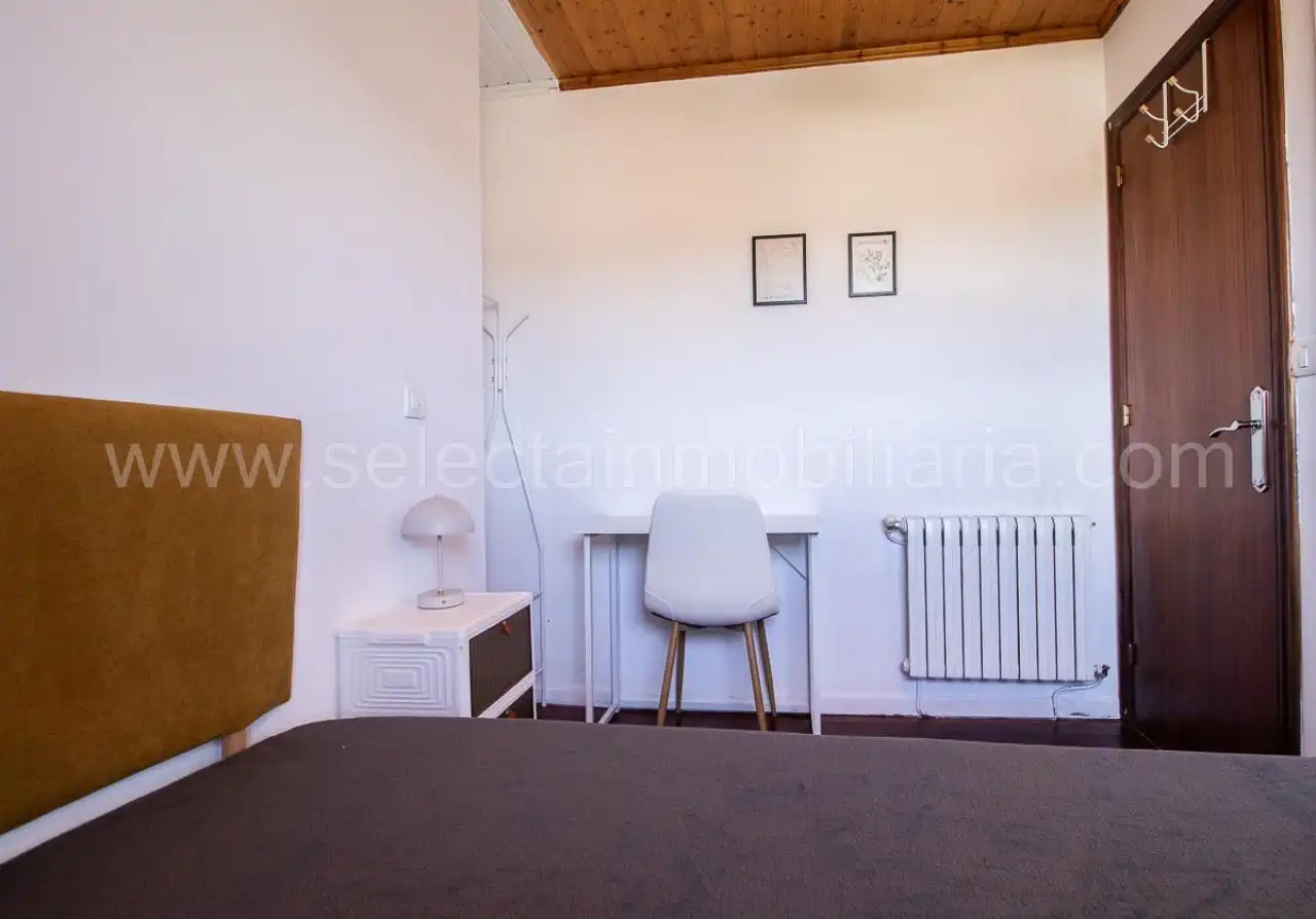 Dormitori de Casa o xalet en venda en San Martín de Oscos amb Calefacció, Jardí privat i Terrassa