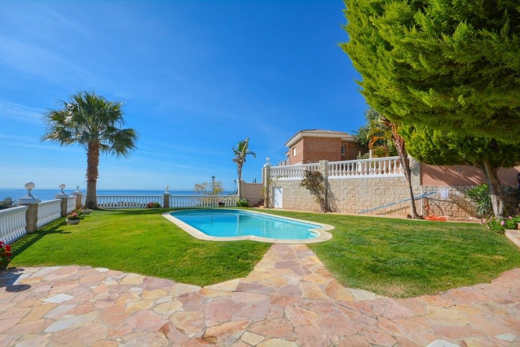 Jardí de Casa o xalet en venda en Benalmádena amb Aire condicionat, Jardí privat i Terrassa