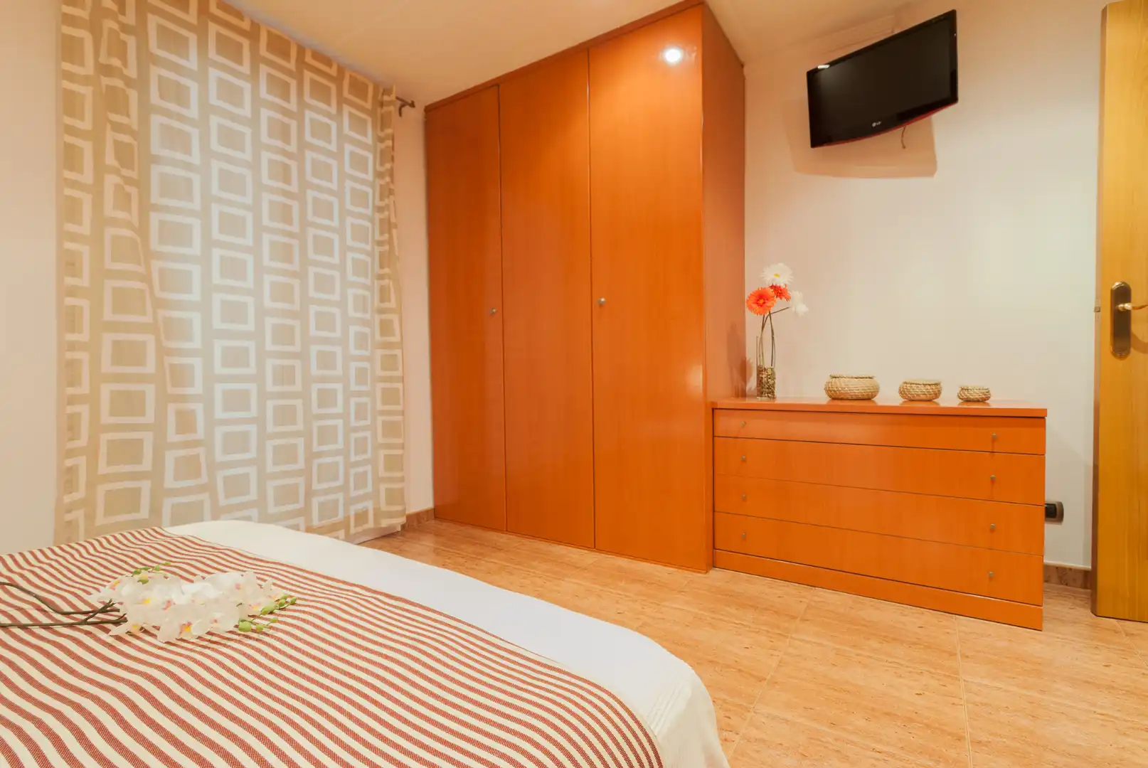 Schlafzimmer von Wohnung zum Verkauf in Barcelona mit Waschmaschine