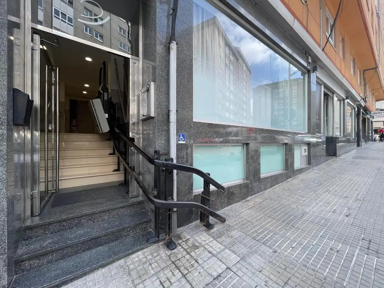 Vista exterior de Piso en venta en A Coruña Capital  con Trastero