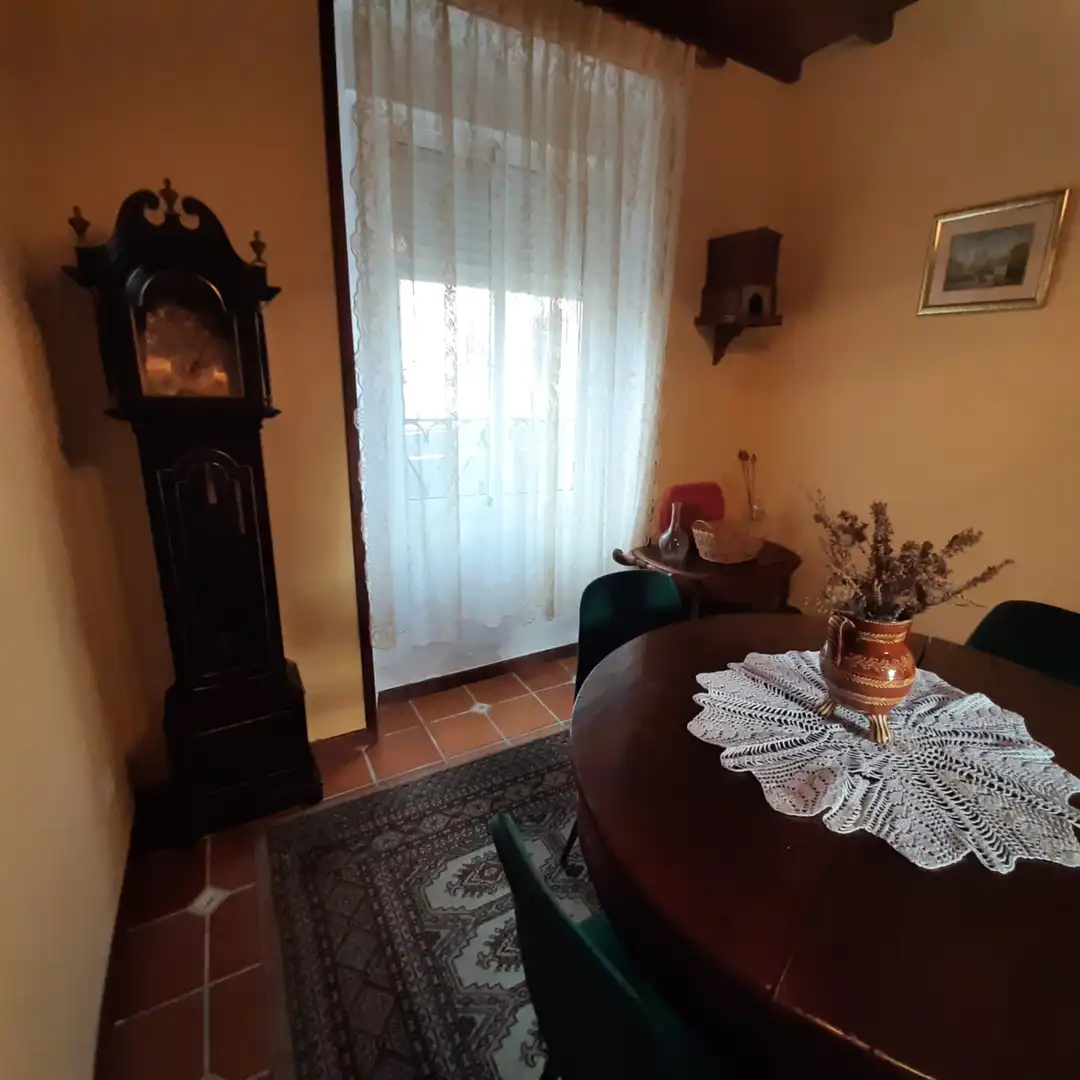 Menjador de Casa o xalet en venda en Mañón amb Jardí privat, Parquet i Moblat