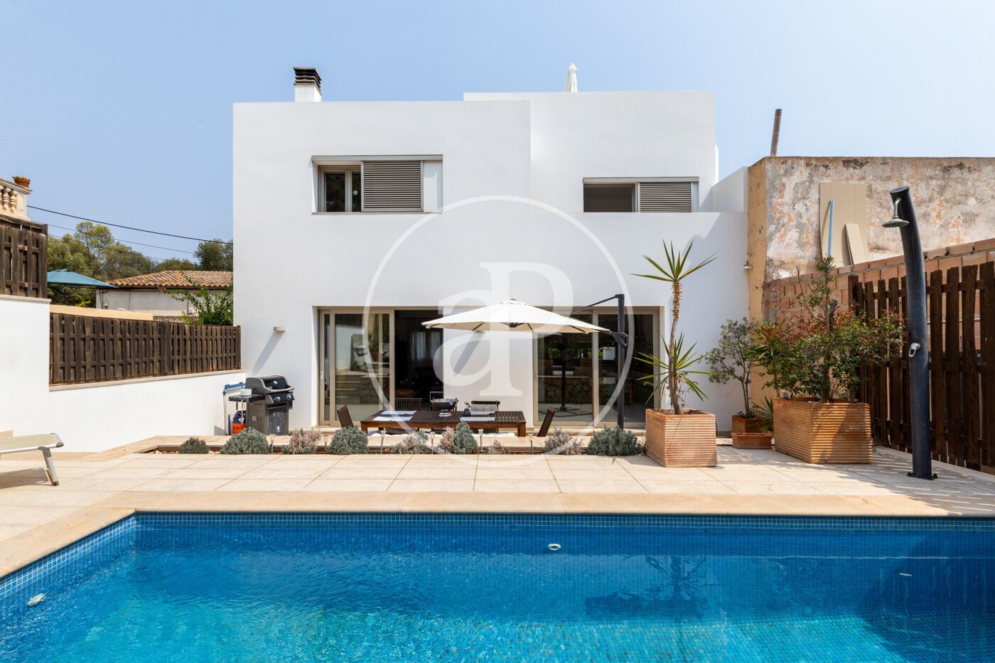 Vista exterior de Casa o xalet en venda en  Palma de Mallorca amb Aire condicionat, Calefacció i Jardí privat