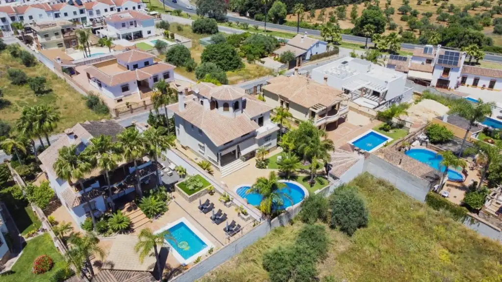 Vista exterior de Casa o chalet en venta en Alhaurín El Grande con Aire acondicionado, Calefacción y Jardín privado
